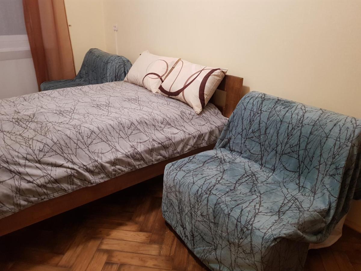Зручна І Комфортна Квартира Недалеко Від Вокзалу І Центру Міста Lviv Exteriör bild